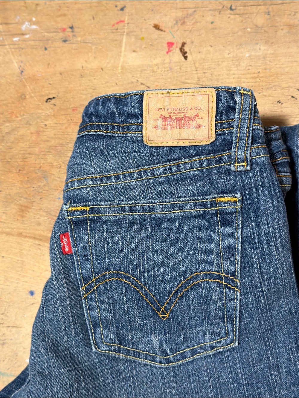Levi's Medium Blue Flared Jeans Super low 518’s Y2K - Picture 4 of 4